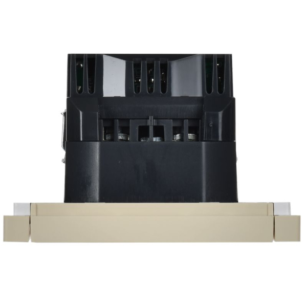 Фортепиано ваниль розетка скрытая 1-мест заземление шторки USB IP20 